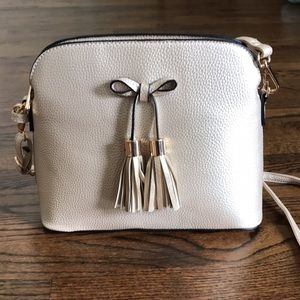 NWT, Beautiful Champagne Gold Bag!
